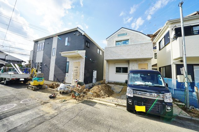 高台の閑静な住宅街！全棟LDK18帖以上♪保土ヶ谷区瀬戸ヶ谷町　全３棟新築戸建ての外観