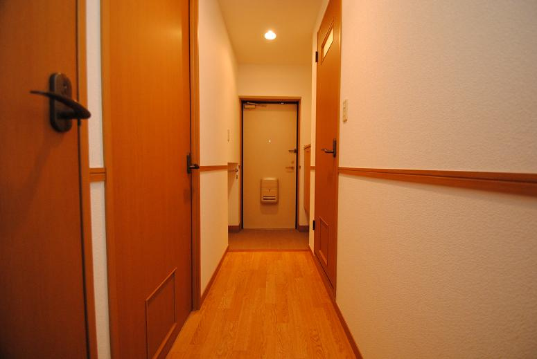 Dearcort kawanamiの玄関|内装イメージ：同マンション別室