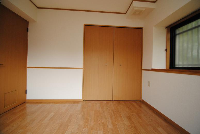 Dearcort kawanamiの洋室|内装イメージ：同マンション別室