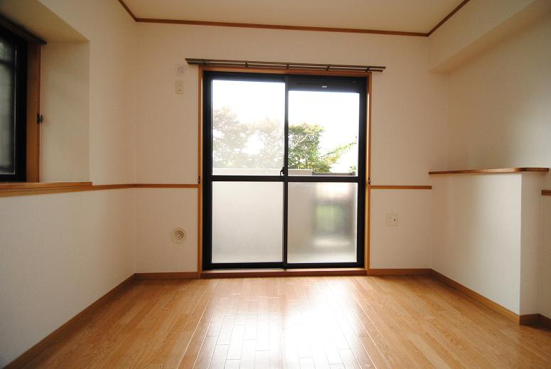 Dearcort kawanamiの洋室|内装イメージ：同マンション別室