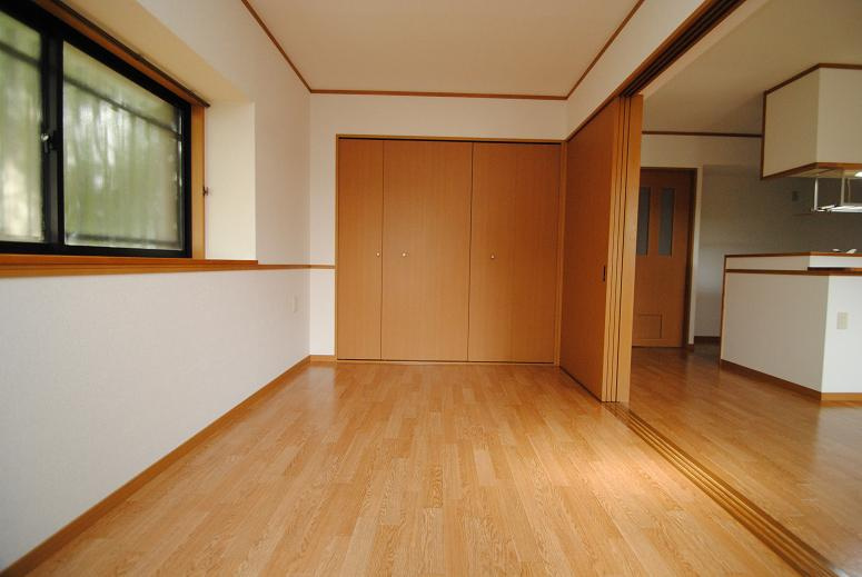 Dearcort kawanamiの洋室|内装イメージ：同マンション別室