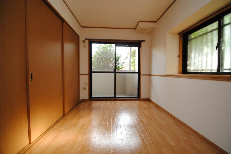 Dearcort kawanamiの洋室|内装イメージ：同マンション別室