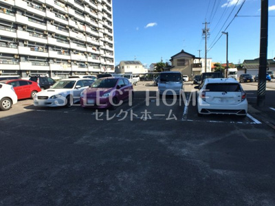 【駐車場】 | アーバンライフ栄 | 駐車スペースもあります