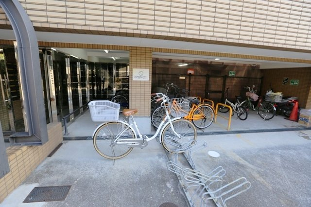 【エントランス】 | カミング