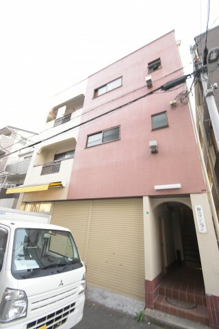 鈴江マンションの外観