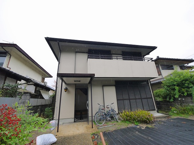 右京３丁目一戸建の外観|おしゃれな外観です