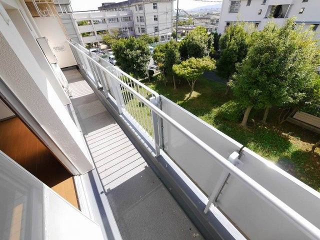大久保東第一住宅のバルコニー