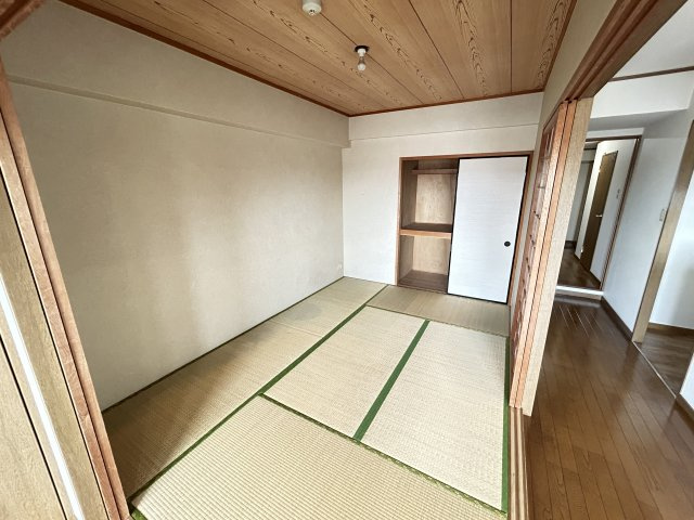 アルテス佐野の和室
