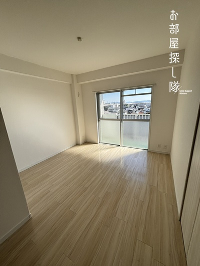 組坂ビル８の洋室