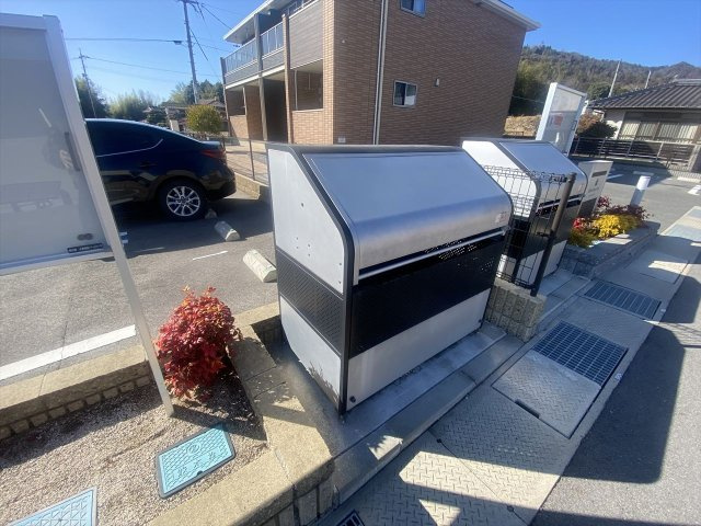 マルーン・ベルズの設備