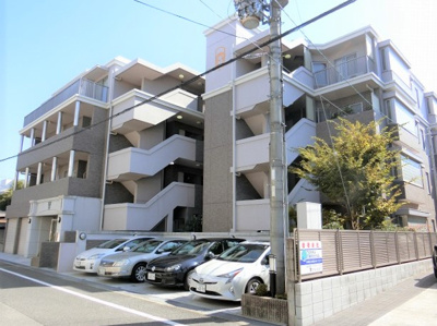 【外観】 | パラツィーナ・セシリア豊中北桜塚 | 【現地写真】
 総戸数15戸のマンションです♪