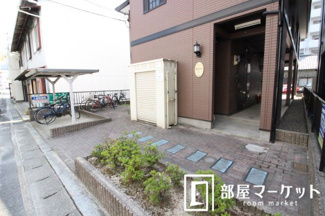 【エントランス】