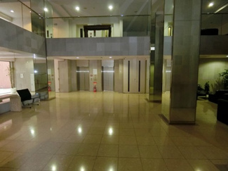 【エントランス】 | 開放感溢れるエントランスホールです