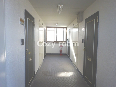 【その他共用部分】 | アトランタ江坂 | 共有廊下です