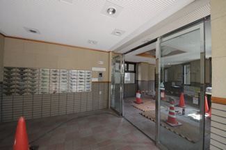 【エントランス】 | オートロック付きで防犯面も安心です