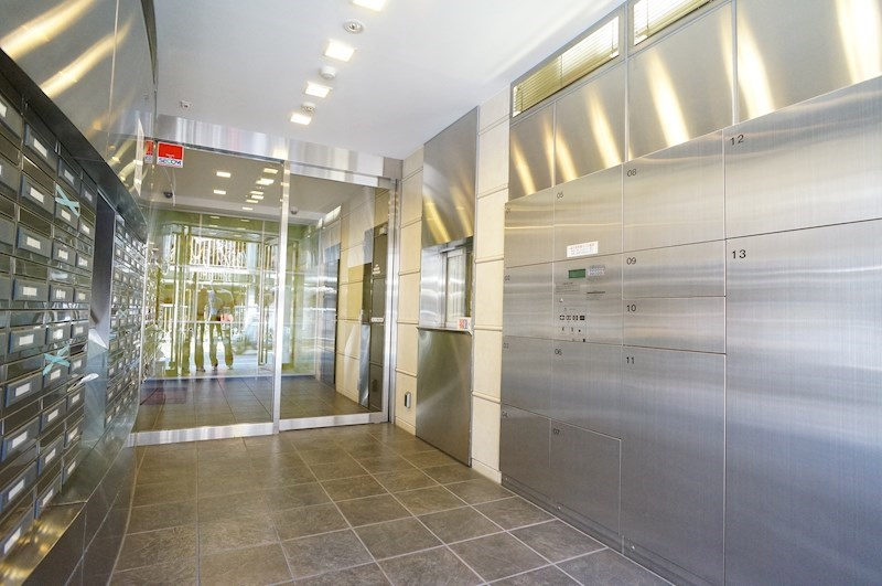 エスティメゾン亀戸の外観|宅配ＢＯＸ付きです。