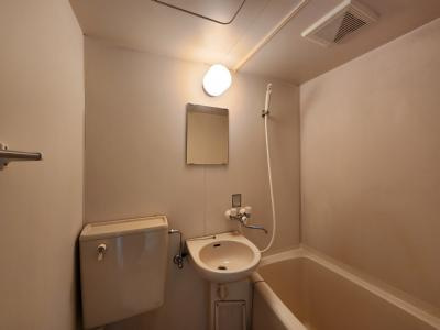 リバティ西陣の洗面所|洗面