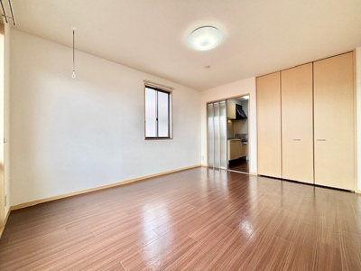 【居間・リビング】 | ミナミハイツフラワー | おしゃれな居間です