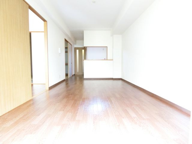 グリーンヒルあかしあの居間・リビング