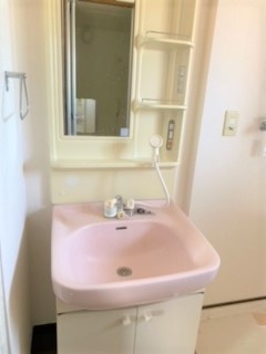 聖ソレアードの独立洗面台