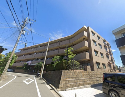 【外観】 | ナイスアーバン洋光台ガーデンヒル | 4階建3階南西向きにつき眺望・日当り良好です。
ワークスペースとしても活用できる納戸や独立性を高める玄関ポーチ付です♪
