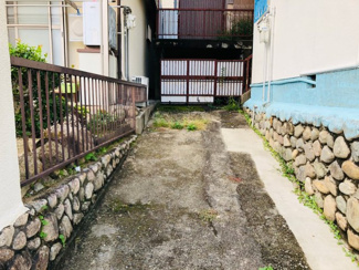 【前面道路含む現地写真】