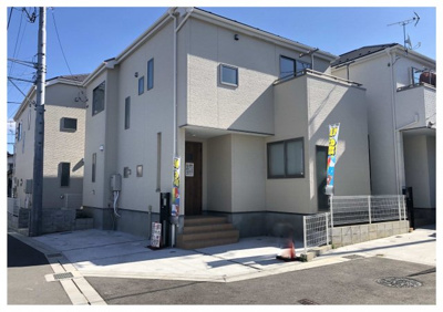 【外観】 | 厚木市妻田東2丁目 第2  1号棟 | 外観もきれいです。角地ならではの明るさがあり、また駐車のしやすさもメリットと言えます。