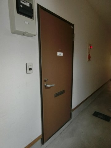 パープルの玄関