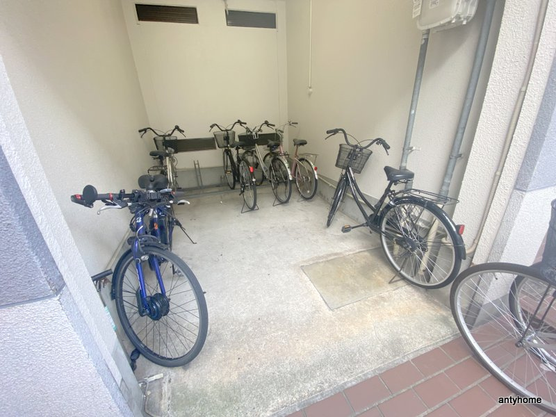 サンプラザ京橋　仲介手数料無料の駐車場