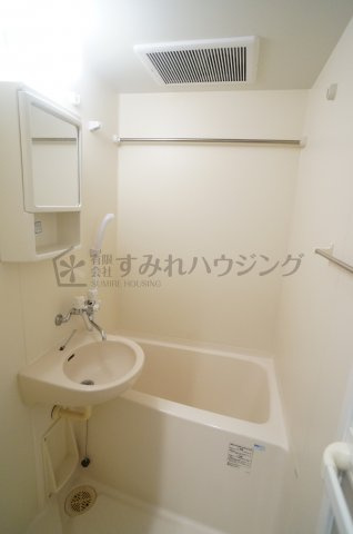 三和建設中山寺ビルの浴室