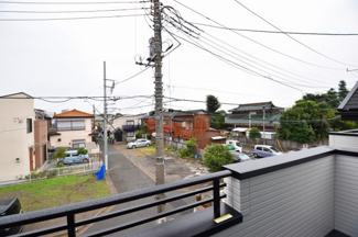 【展望】 | バルコニーからは開放的な景色が眺められます。