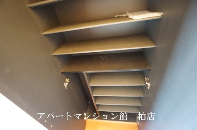 セレニティーホームズＡの収納