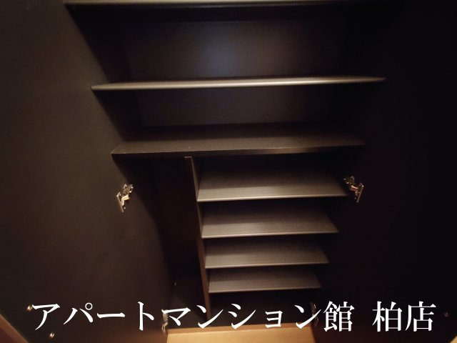 セレニティーホームズＡの収納