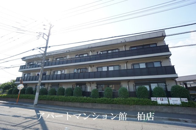 セレニティーホームズＡの外観