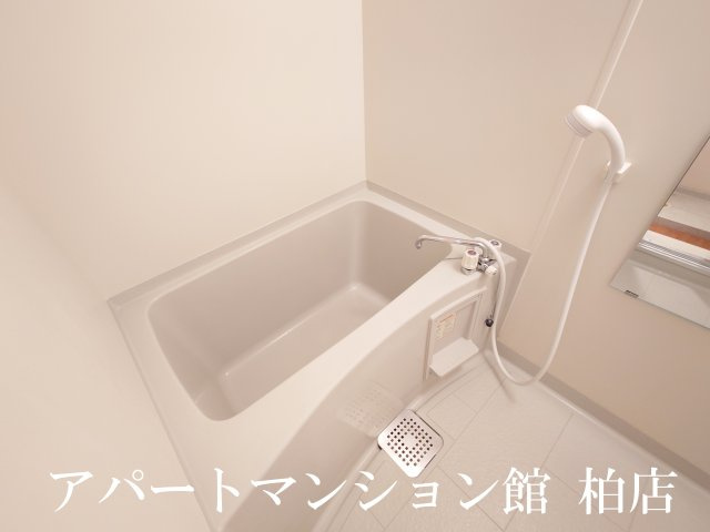 セレニティーホームズＡの浴室