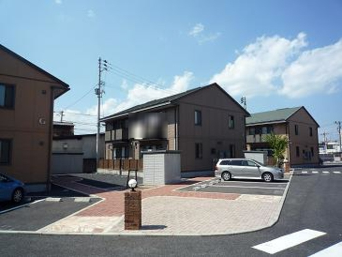 リビングタウン飯田 Ｆ棟の外観