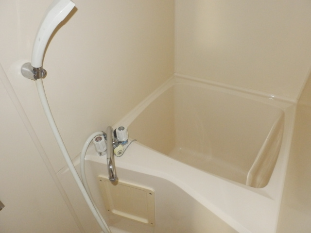 睦荘の浴室