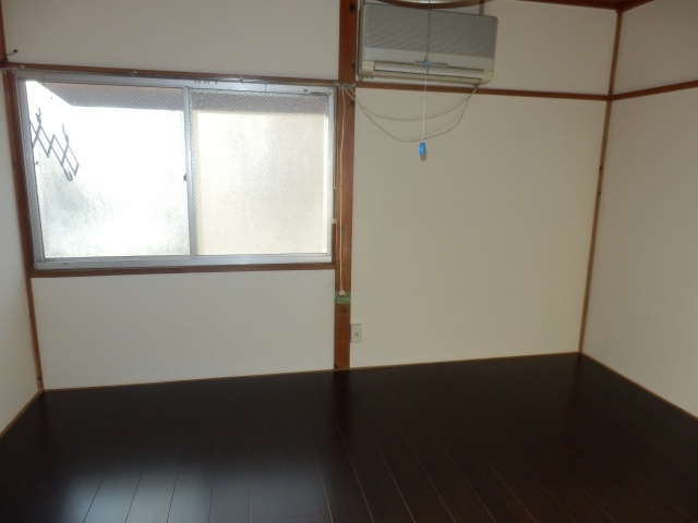 睦荘の洋室