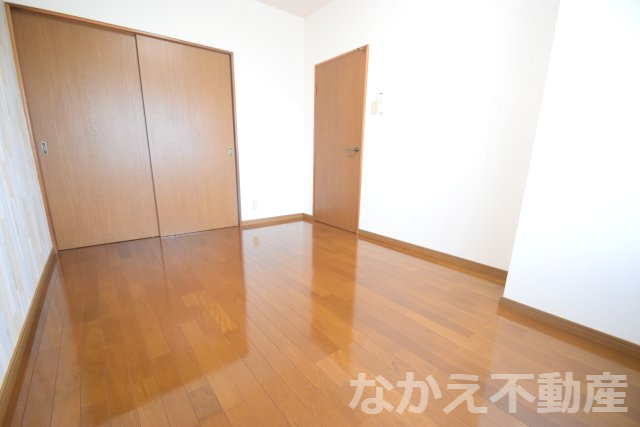 【寝室】 | 落ち着いて過ごせるお部屋なので、寝室にいかがでしょうか