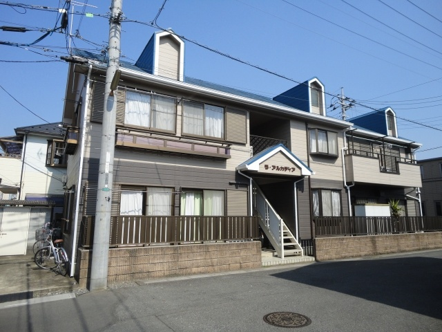 ラ・アルカディアの外観