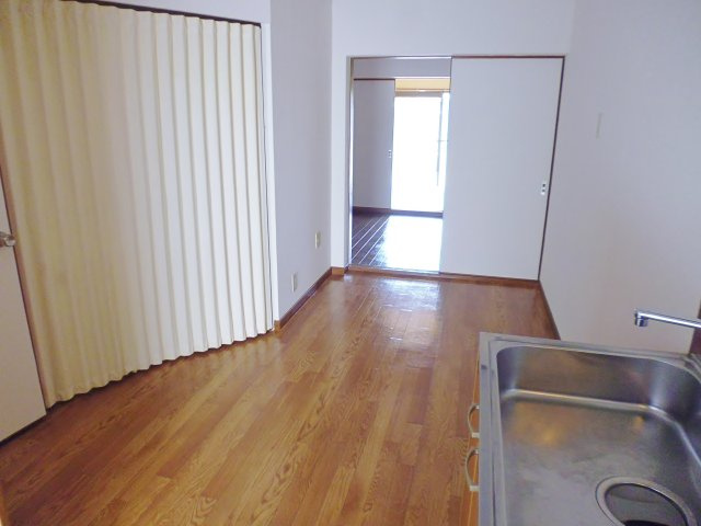 メゾン池上Ⅱの居間・リビング