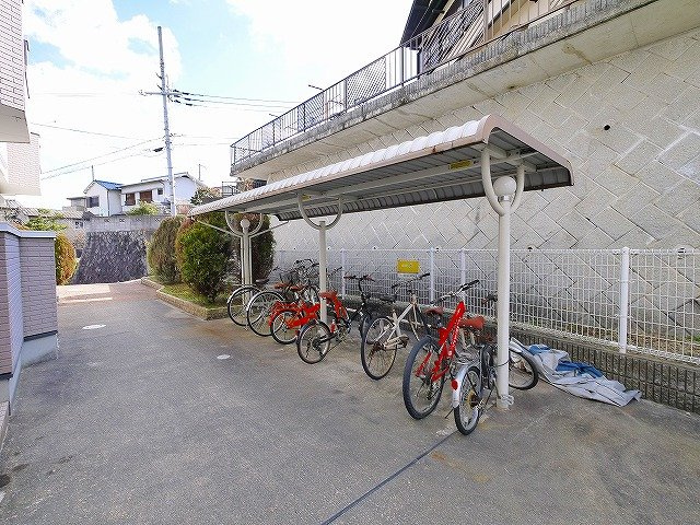 ヴィラ・モンターニュのその他共用部分|駐輪場です