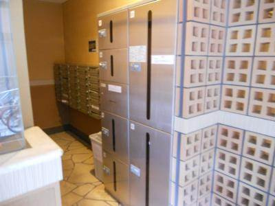 サンロイヤル三条のその他|宅配ＢＯＸ