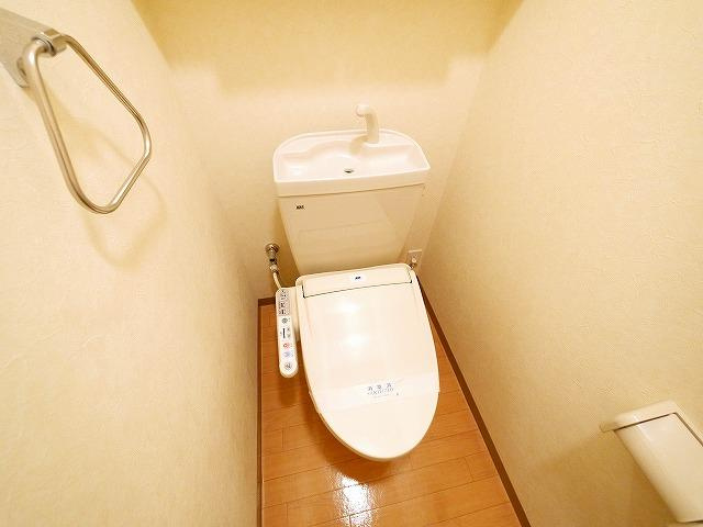 Merveille　二階堂のトイレ|ウォシュレット機能付きです