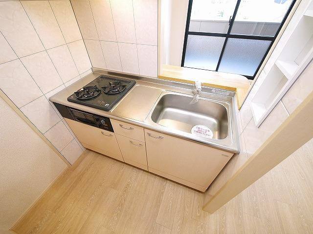 Merveille　二階堂のキッチン|ガスコンロ二口付きのシステムキッチンです