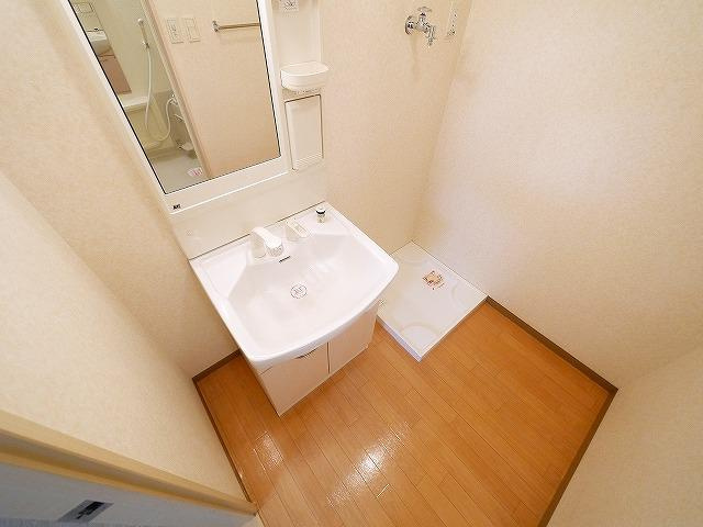 Merveille　二階堂の洗面所|ゆったりとスペースのある洗面所です