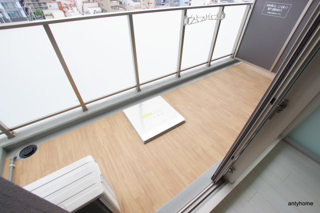 ヴィラセレーノ玉造本町　仲介手数料無料のバルコニー
