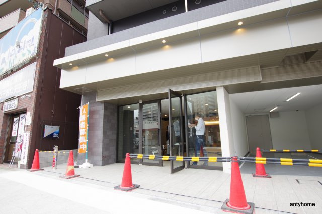ヴィラセレーノ玉造本町　仲介手数料無料のエントランス