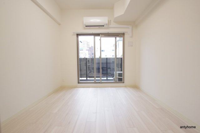 ララプレイス玉造パルク 仲介手数料無料の居間・リビング