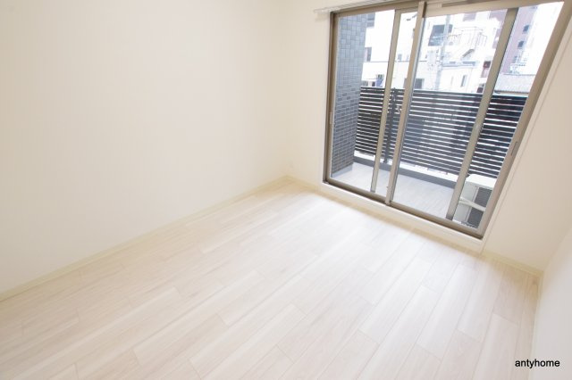 ララプレイス玉造パルク 仲介手数料無料の居間・リビング